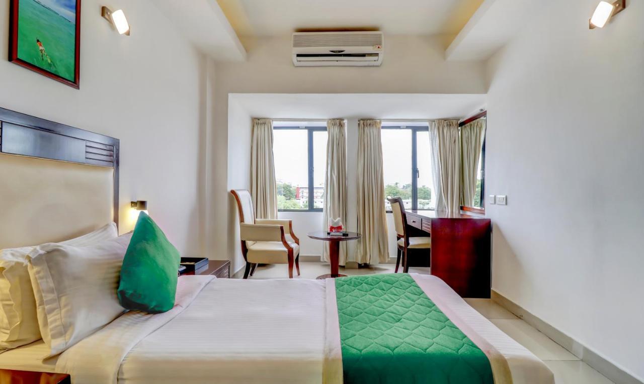 Hotel Luciya Kochi Exterior foto